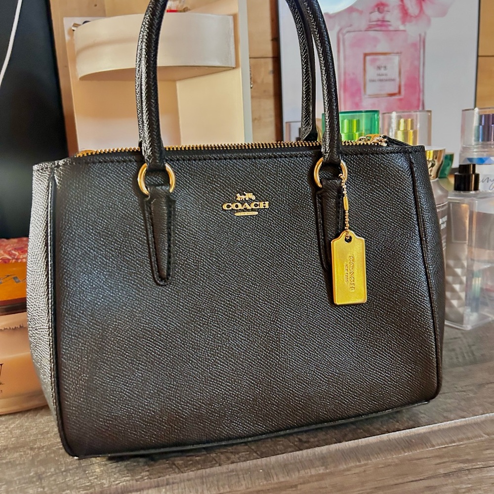 Gorgeous Women’s Coach Black Tote Bag. Authentic 🖤